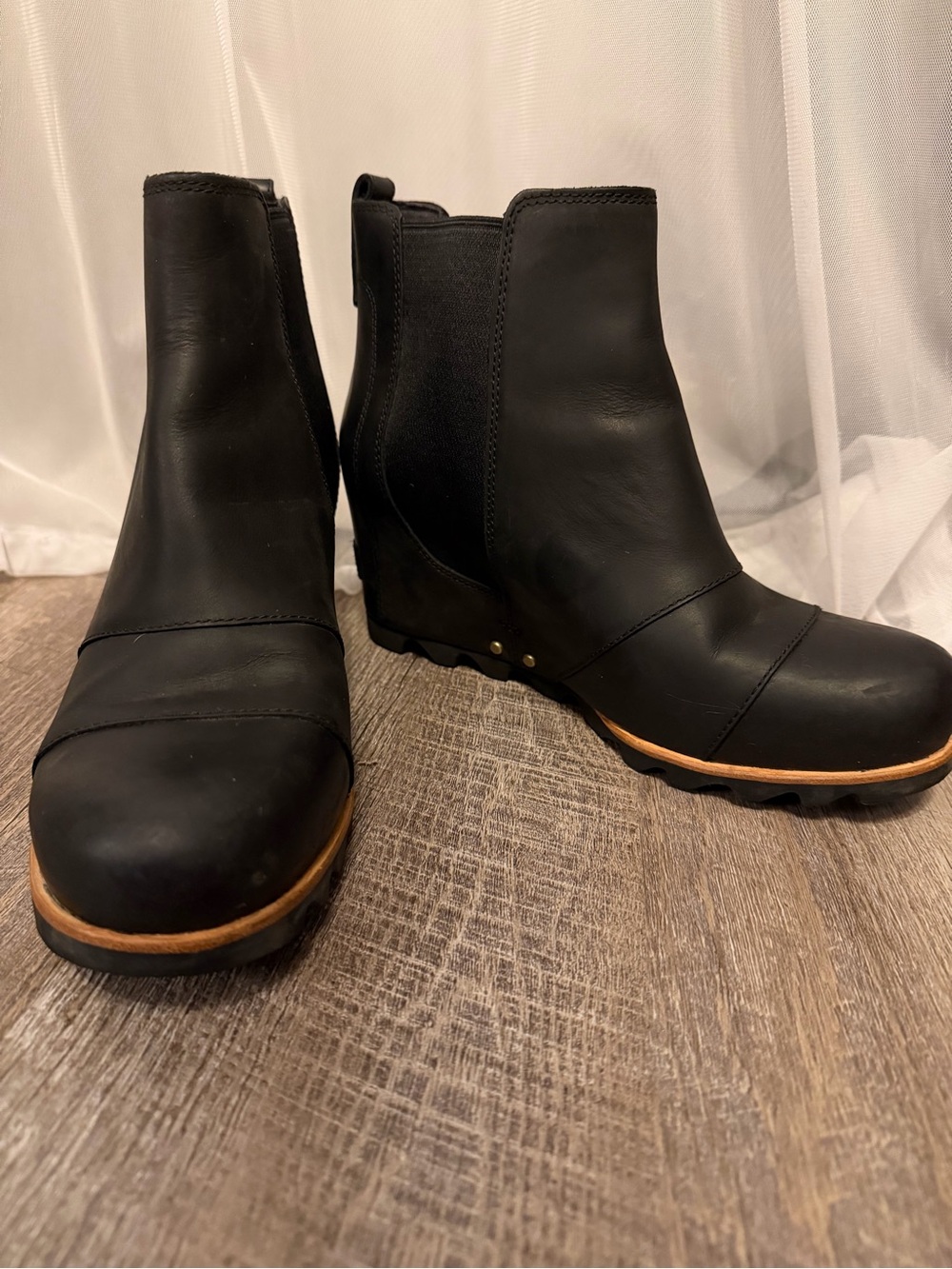 Sorel Lea Wedge Boots Black Waterproof Leather Chelsea Boot Size 9 NWOT